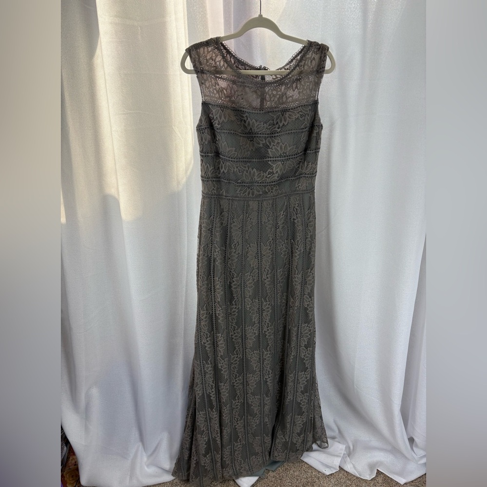 Jasmine‎ Bridal Long Lace with Train Mother of Bride Dress - Gray - Size 14